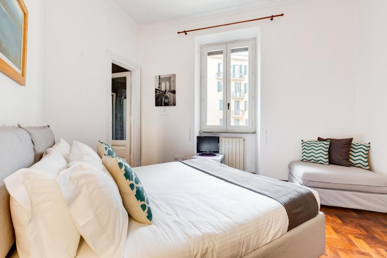 Large And Bright Amazing View Basilica San Giovanni In Laterano Apartment Rom